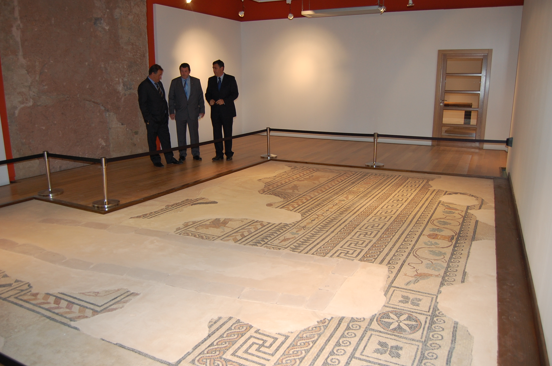 EL PRESIDENTE DE LA DIPUTACIÓN VISITA LAS OBRAS DEL CENTRO DE INTERPRETACIÓN 